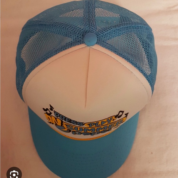 Press play on summer Pepsi trucker hat and bag - Picture 3 of 5